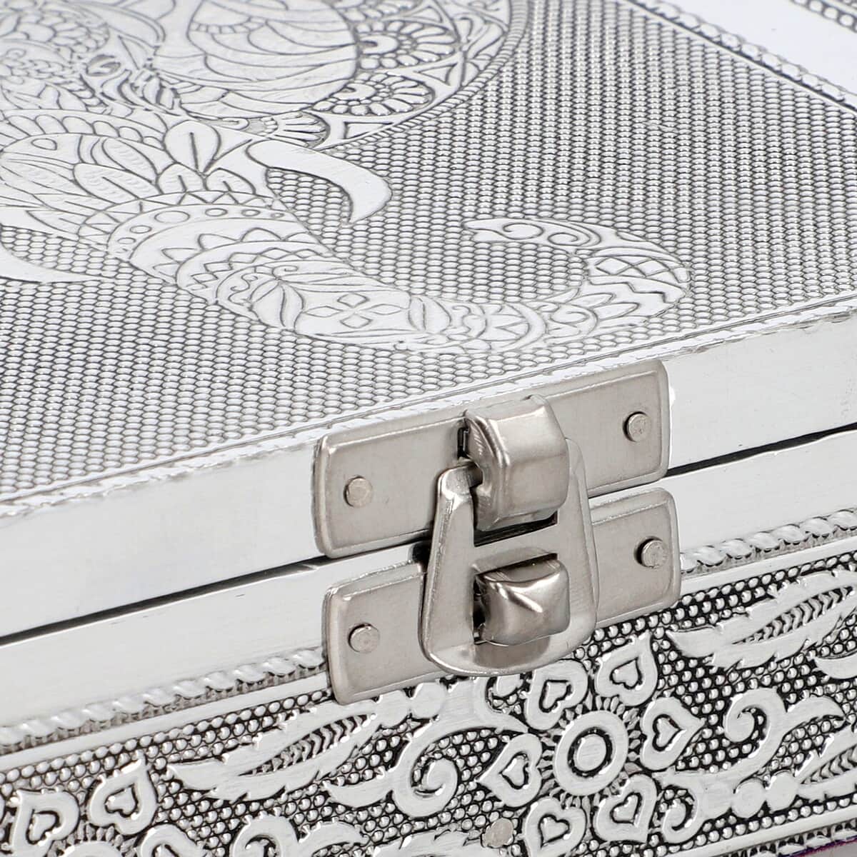 Aluminum Oxidized, Handmade, Elephant Patterned Story Jewelry Box With Anti Scratch Protection Interior image number 6