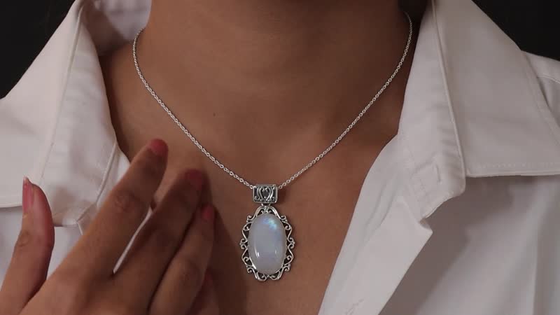 Artisan Crafted Rainbow Moonstone Pendant in Sterling Silver 21.00 ctw