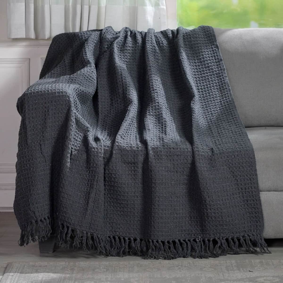 Charcoal Honeycomb Pattern Throw with Tassels (Cotton) image number 1