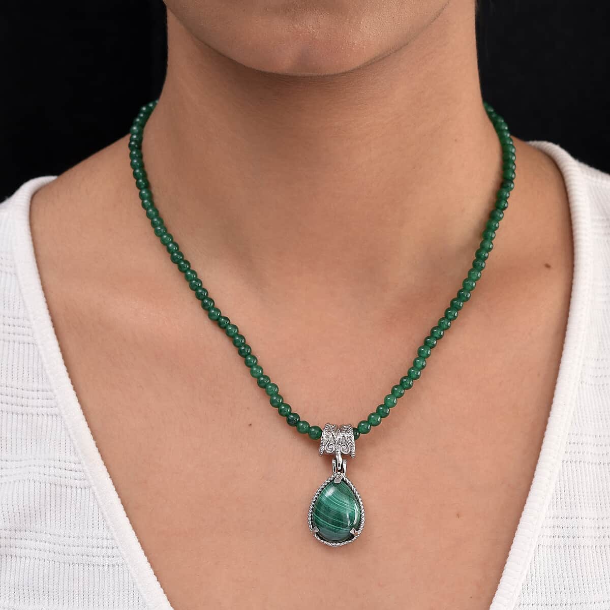 African Malachite Pendant With Green Quartzite Bead Necklace 20 Inches in Stainless Steel 69.40 ctw image number 3