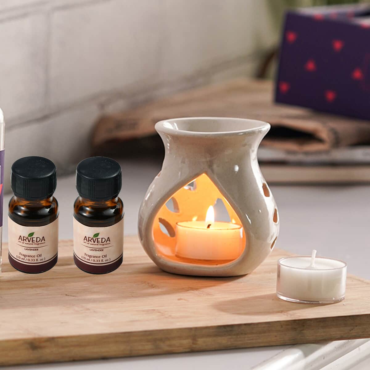 ARVEDA Lavender Fragrance Gift Set (Ceramic Aroma Oil Burner, 2x Fragrance Oils, 2 Tea Light Candles, & Fragrance Sachet) image number 1
