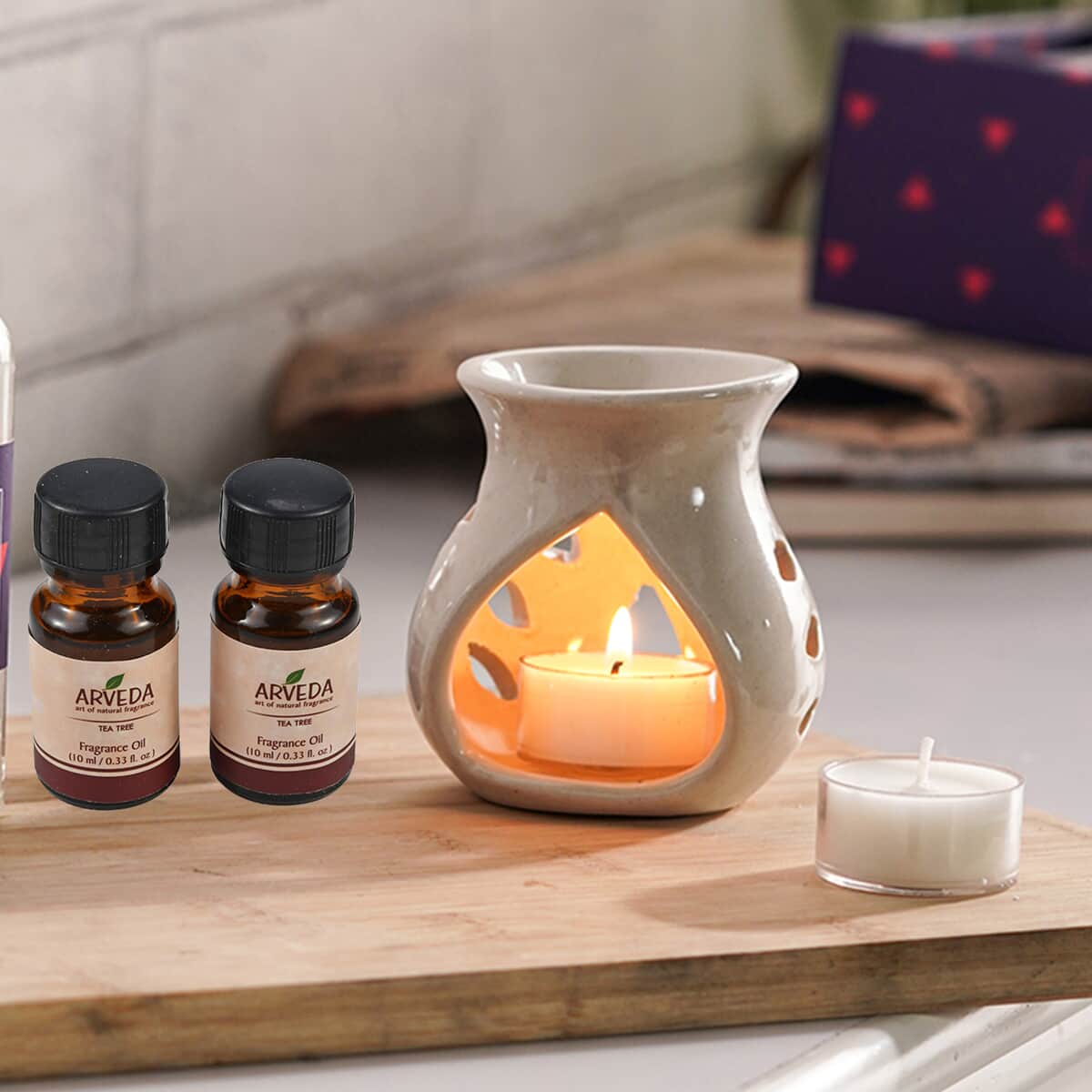 Arveda Tea Tree Fragrance Set (Ceramic Aroma Oil Burner, 2x Fragrance Oils, 2 Tea Light Candles, & Fragrance Sachet) image number 1
