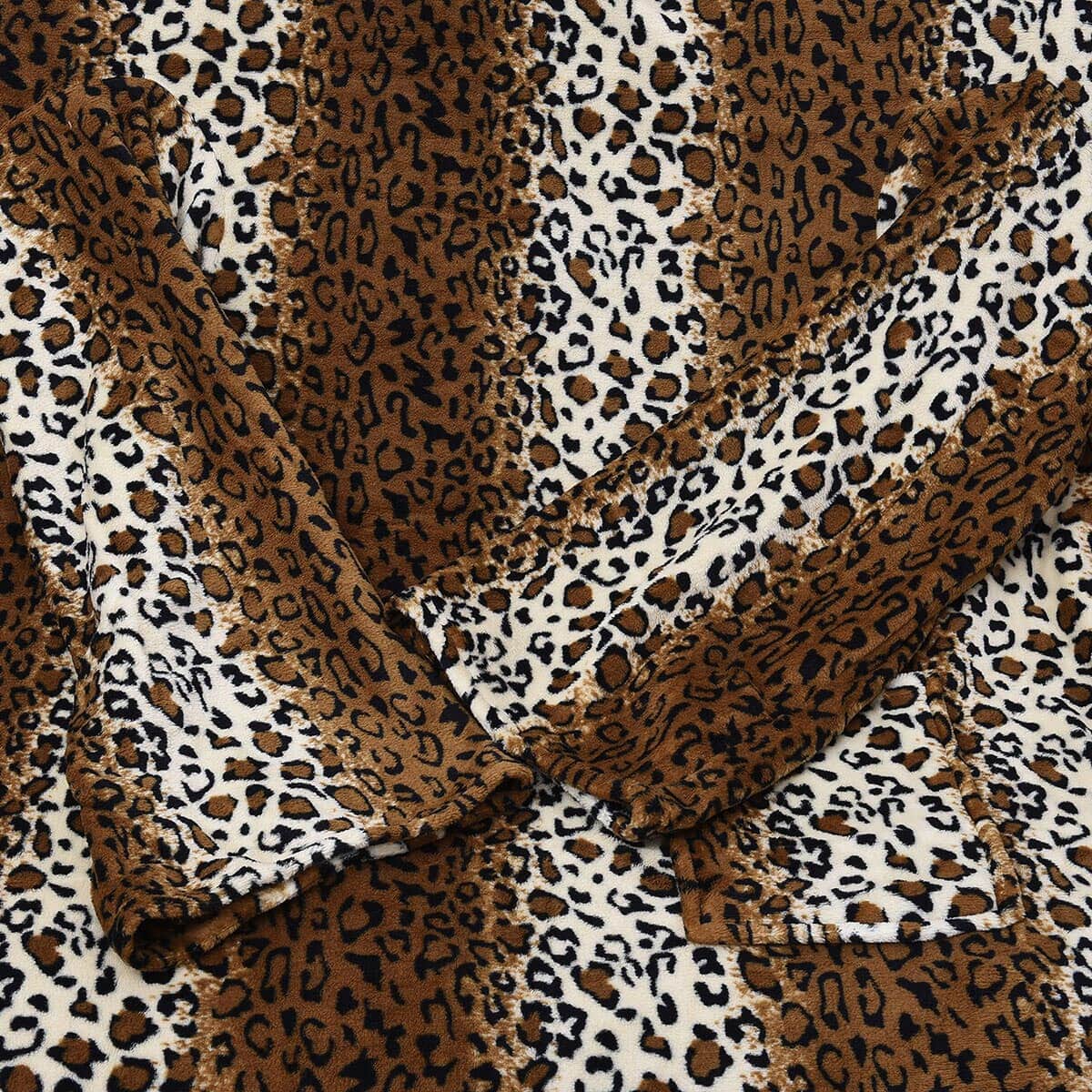 Homesmart Leopard Warm & Cozy Coral Fleece Wearable Sleeve Blanket with Front Pocket image number 2