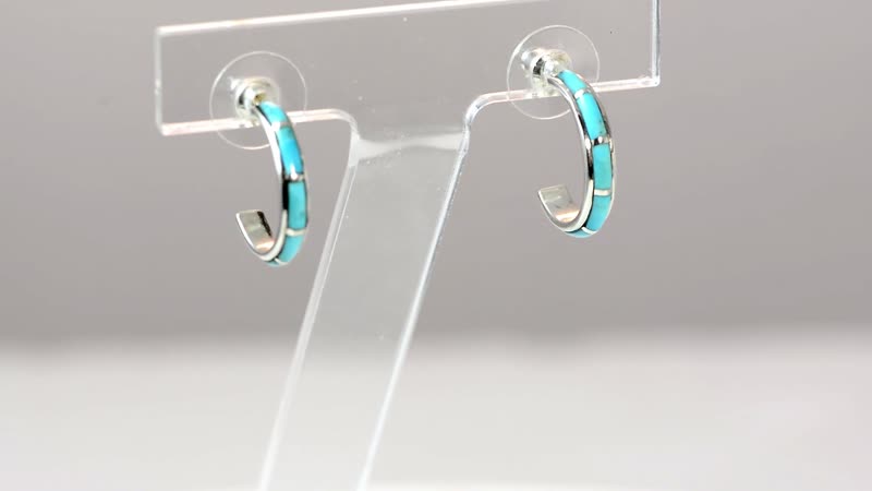 SANTA FE Style 1.50 ctw Kingman Turquoise Earrings in Sterling Silver