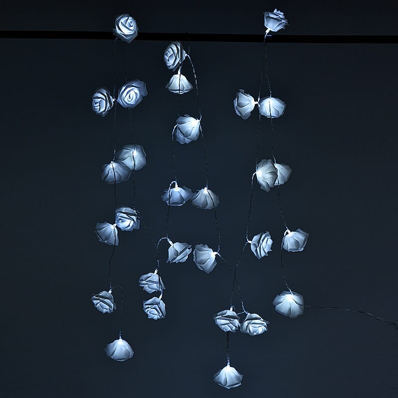 30 LED Rose String Lights (3xAA Not included)