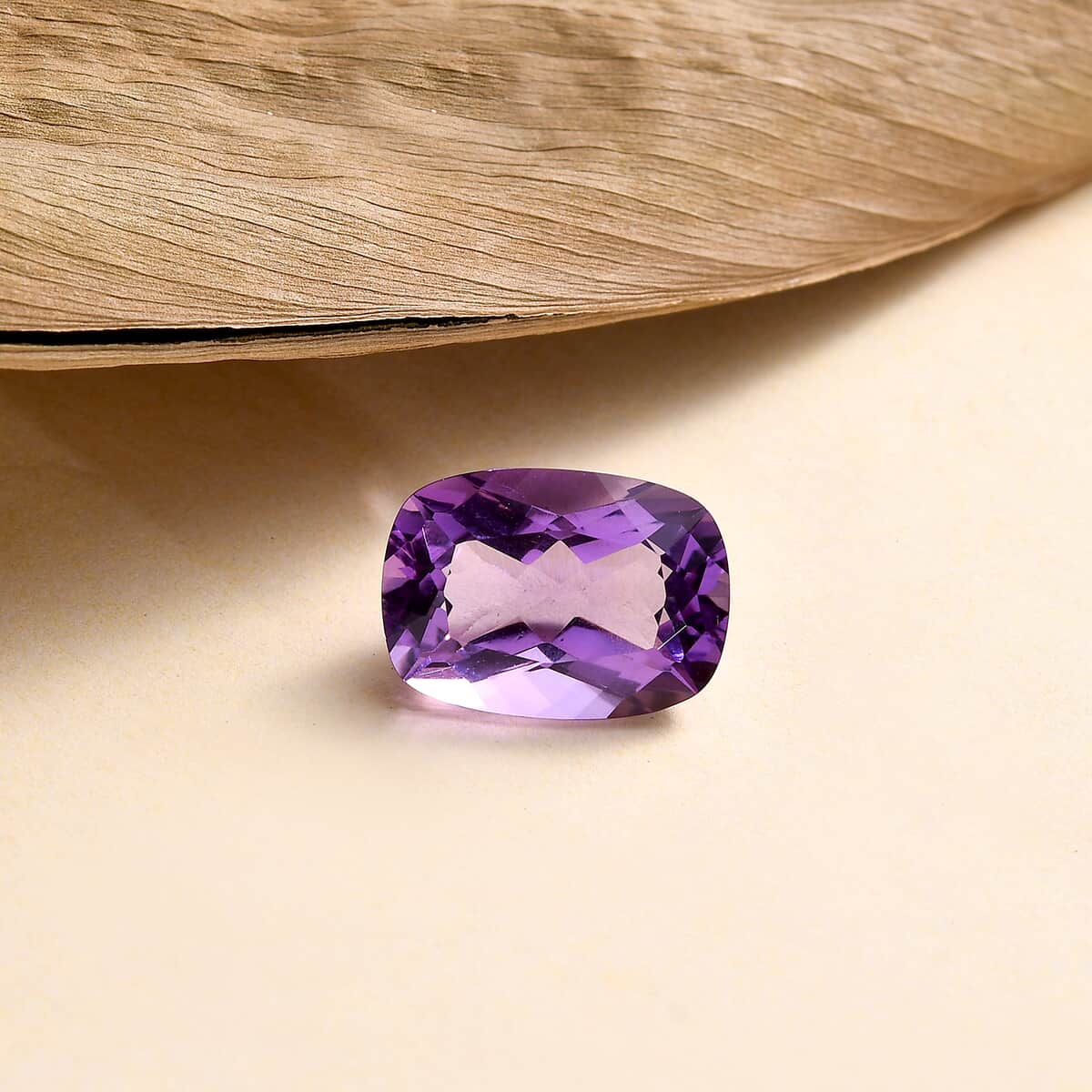 Mashamba Amethyst (Cush 14x10 mm) 5.22 ctw Loose Gemstone image number 1