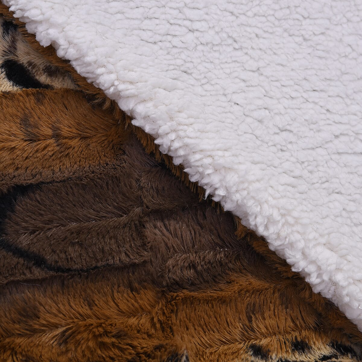 Homesmart Deer Pattern Faux Fur Sherpa Throw Blanket - Brown image number 3