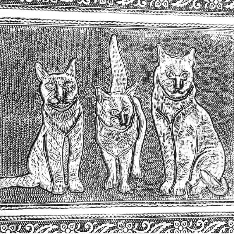 Aluminium Oxidized Cat Family Embossed Movable Tray Portable Jewelry Box for Women | Briefcase Style Jewelry Box | Jewelry Holder | Jewelry Storage | Jewelry Organizer
