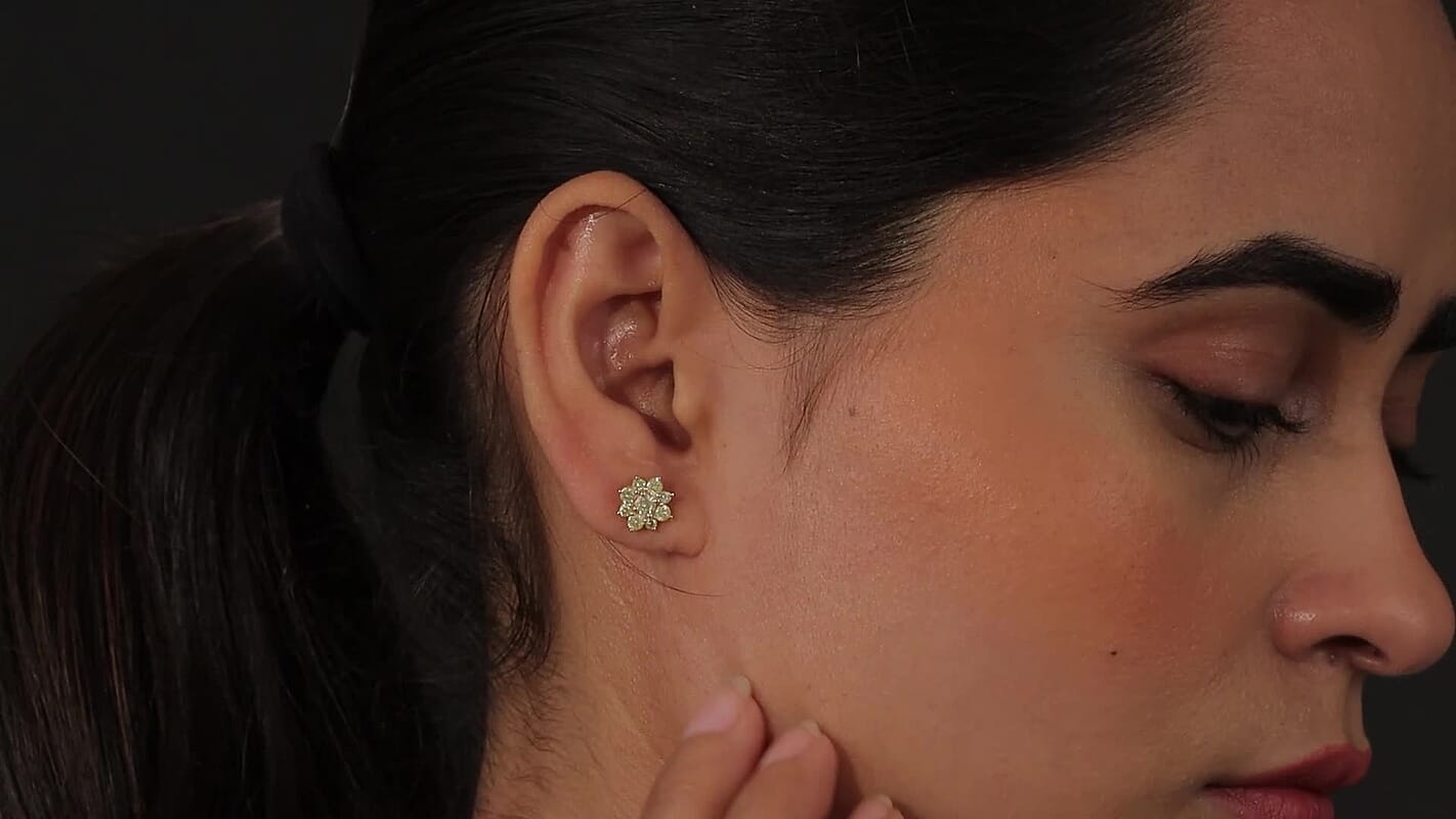 1 ctw Natural Yellow Diamond Stud Earrings in 14K Yellow Gold 1.25 Grams