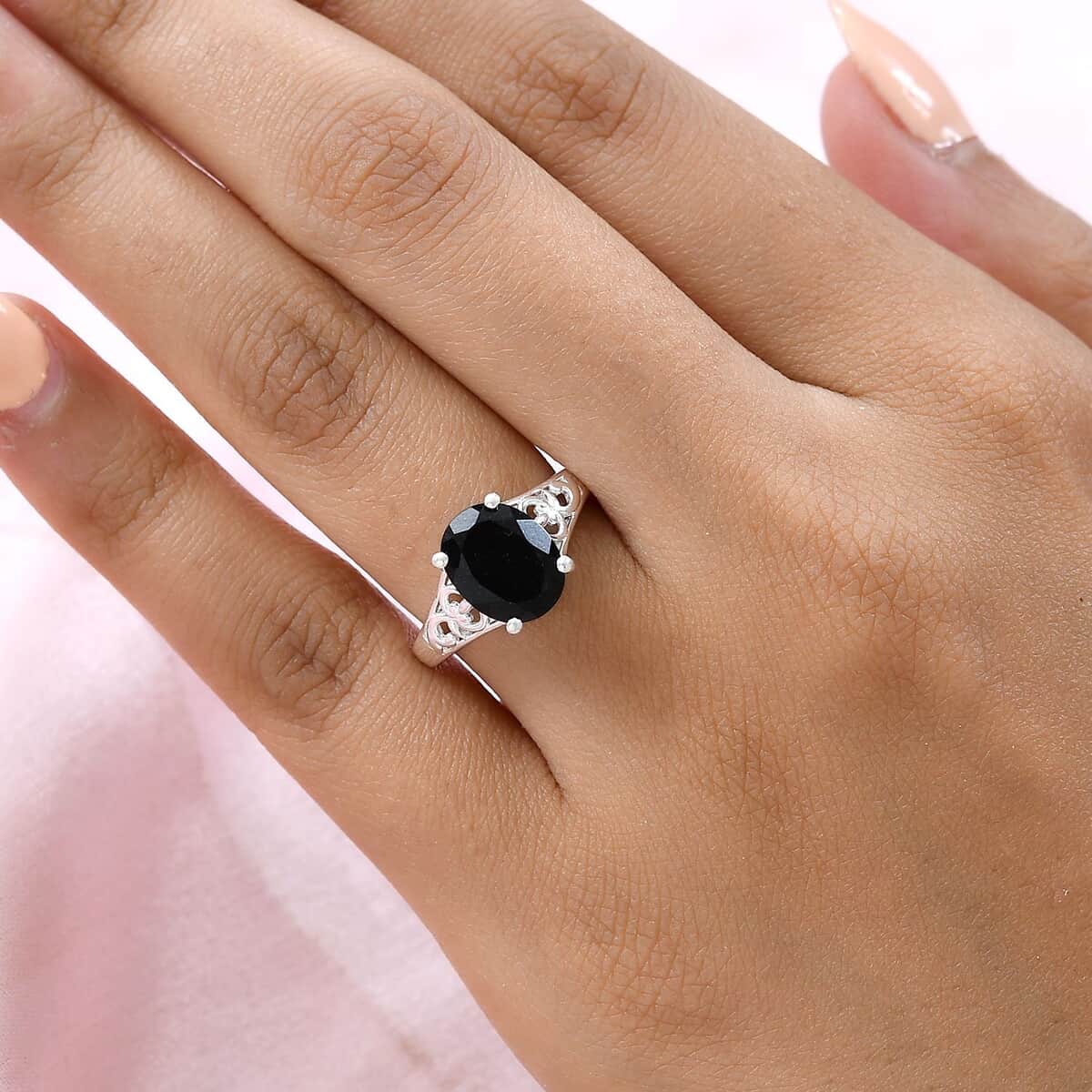 Australian Black Tourmaline Solitaire Ring in Sterling Silver (Size 8.0) 2.90 ctw image number 1