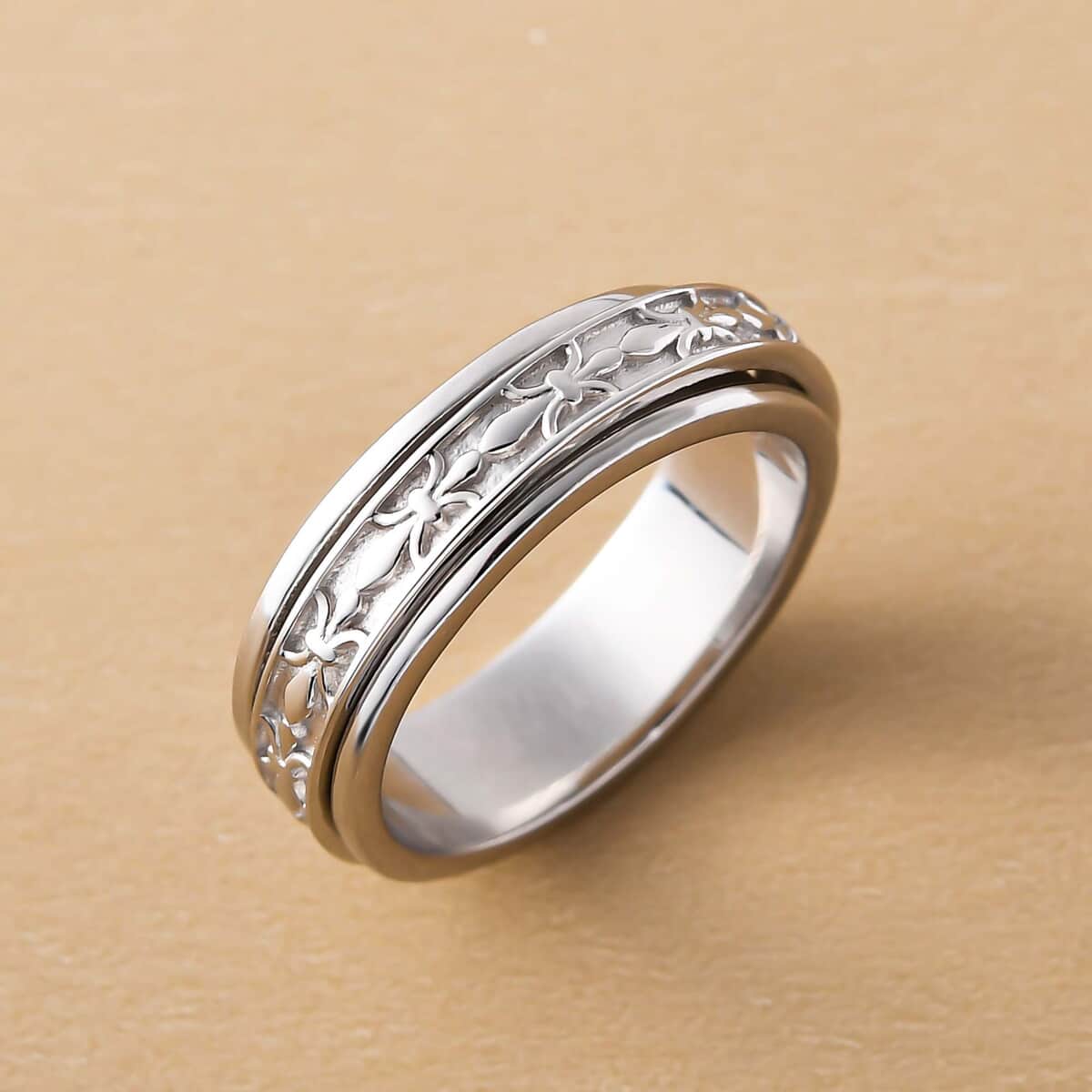 Spinner Band Ring, Promise Rings in Sterling Silver (Size 6.0) 4.65 Grams image number 1