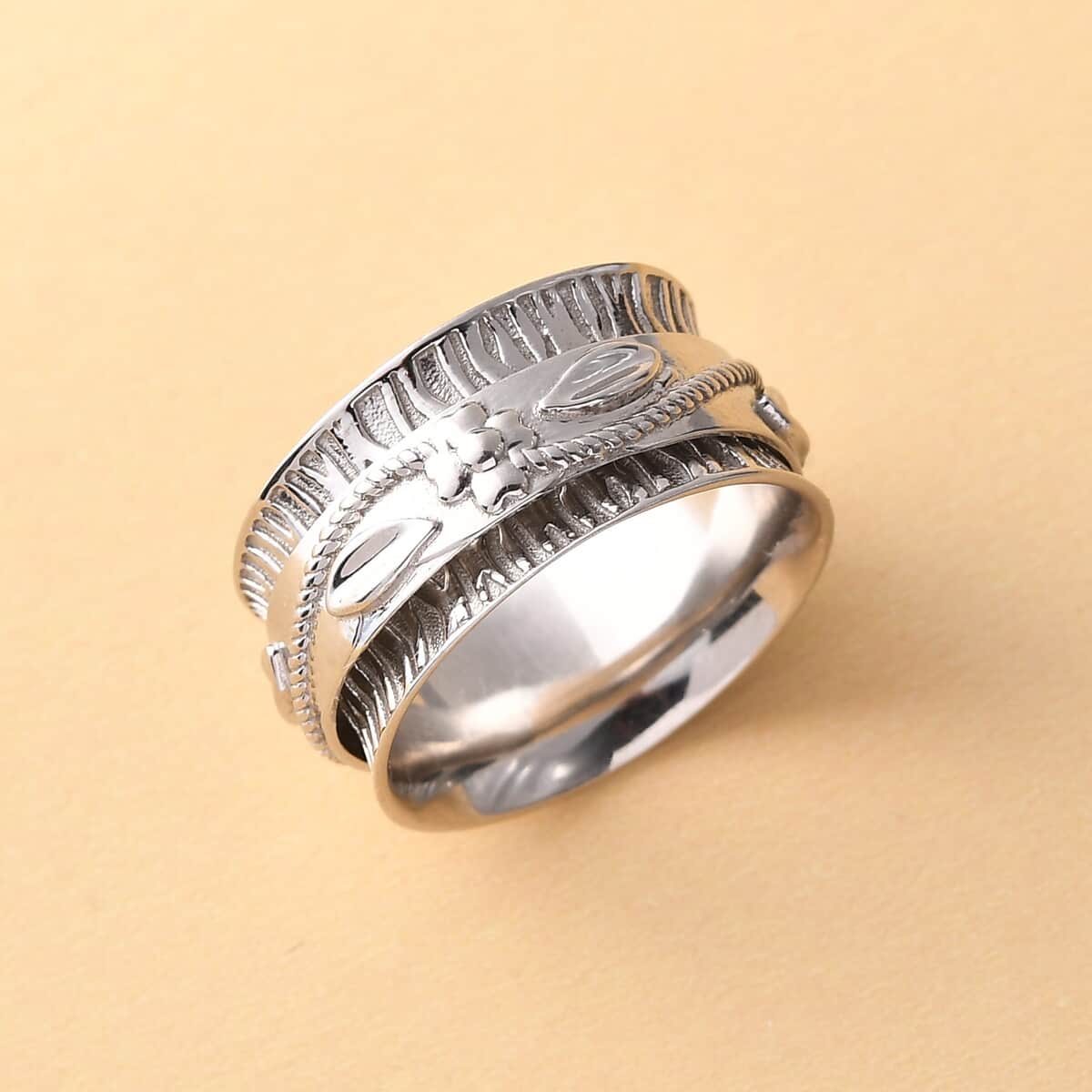 Sterling Silver Floral Leaves Concave Spinner Band Ring (Size 6.0) 4.80 Grams image number 3