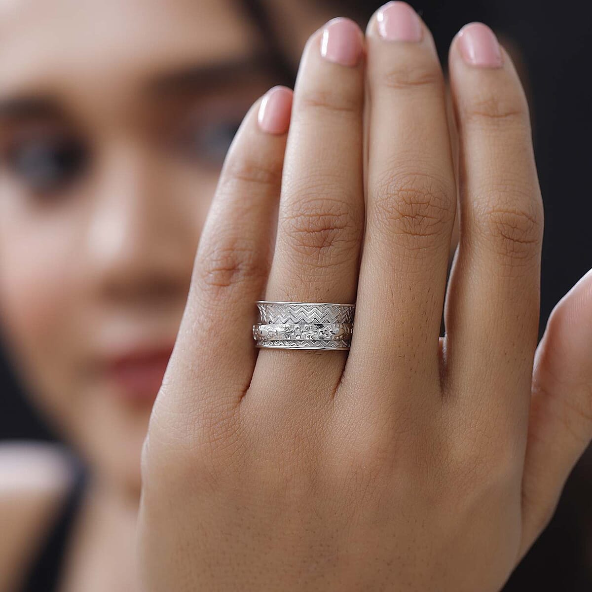 Sterling Silver Filigree Spinner Band Ring, Promise Rings (Size 7.0) 3.90 Grams image number 2