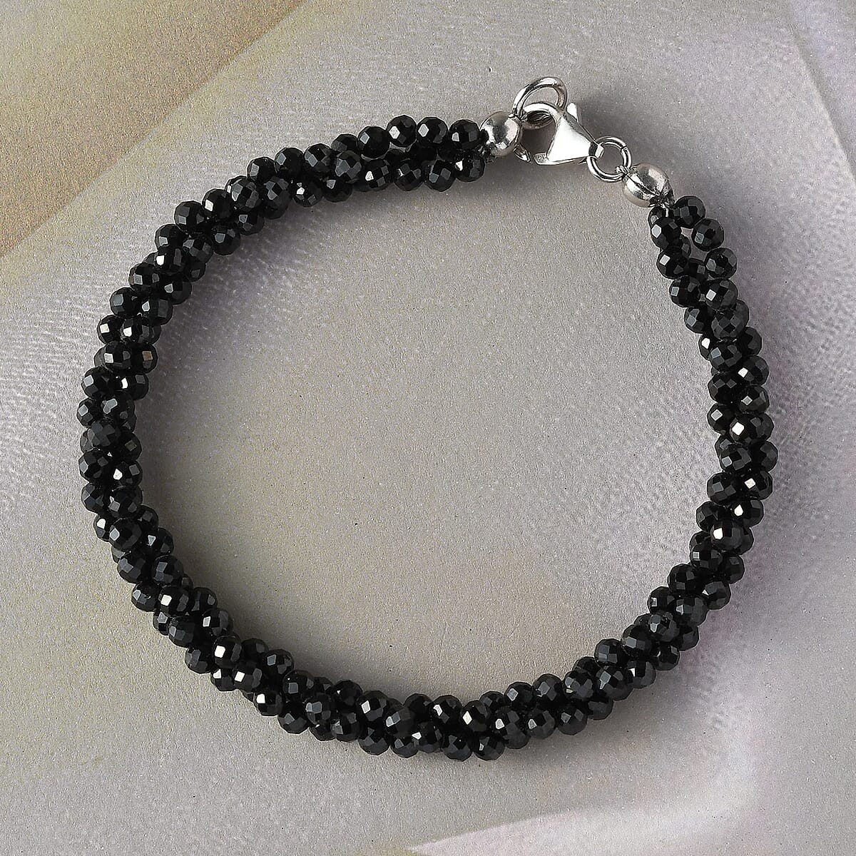 Ankur Treasure Chest Thai Black Spinel Twisted Beaded Bracelet in Sterling Silver (7.25 In) 45.00 ctw image number 1