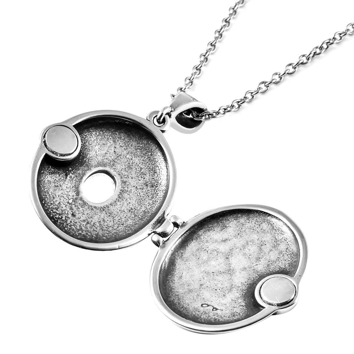 Sri Lankan Silver Moonstone Locket Pendant Necklace in Black Oxidized Stainless Steel 24 Inches image number 5