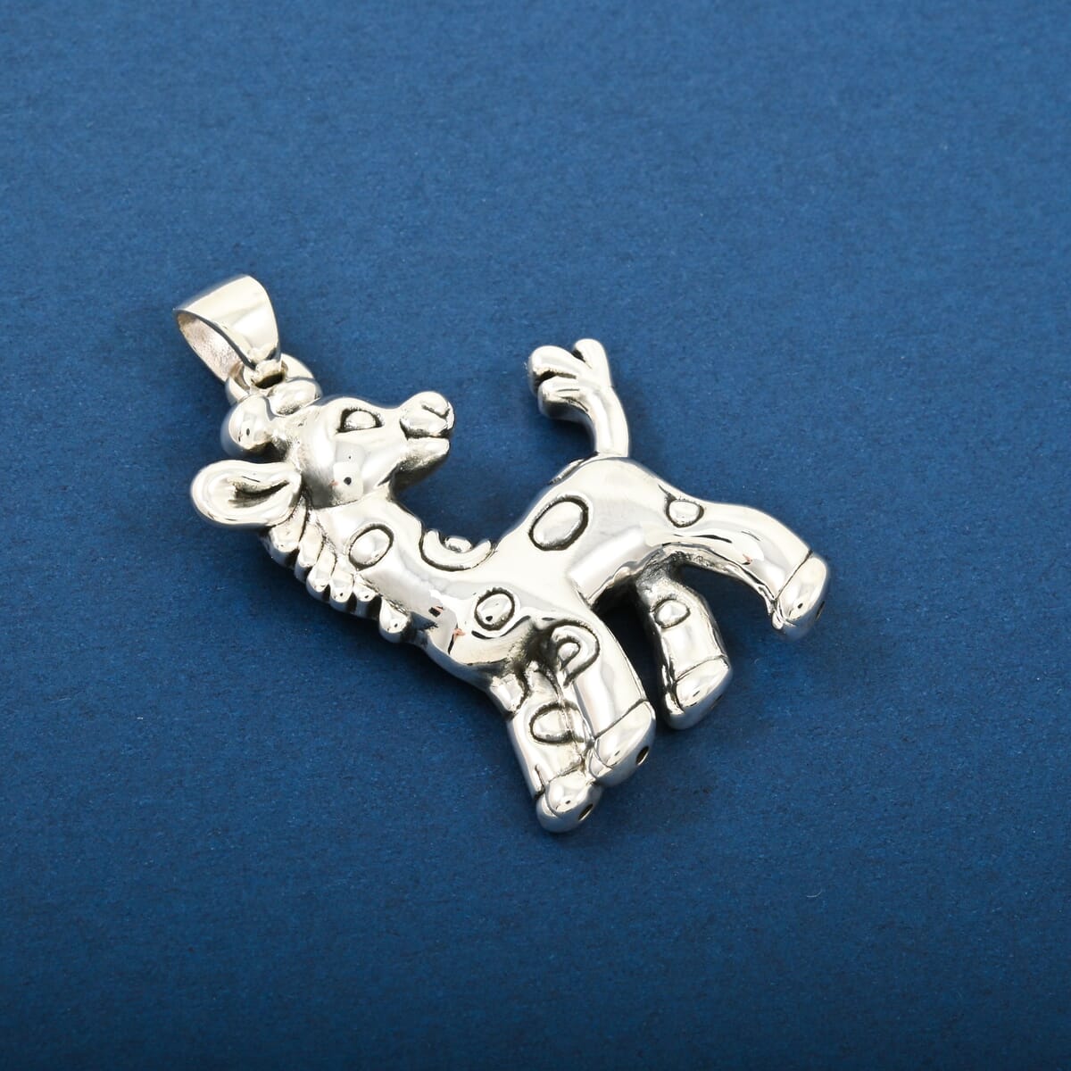 Giraffe Pendant in Sterling Silver 5.79 Grams image number 1