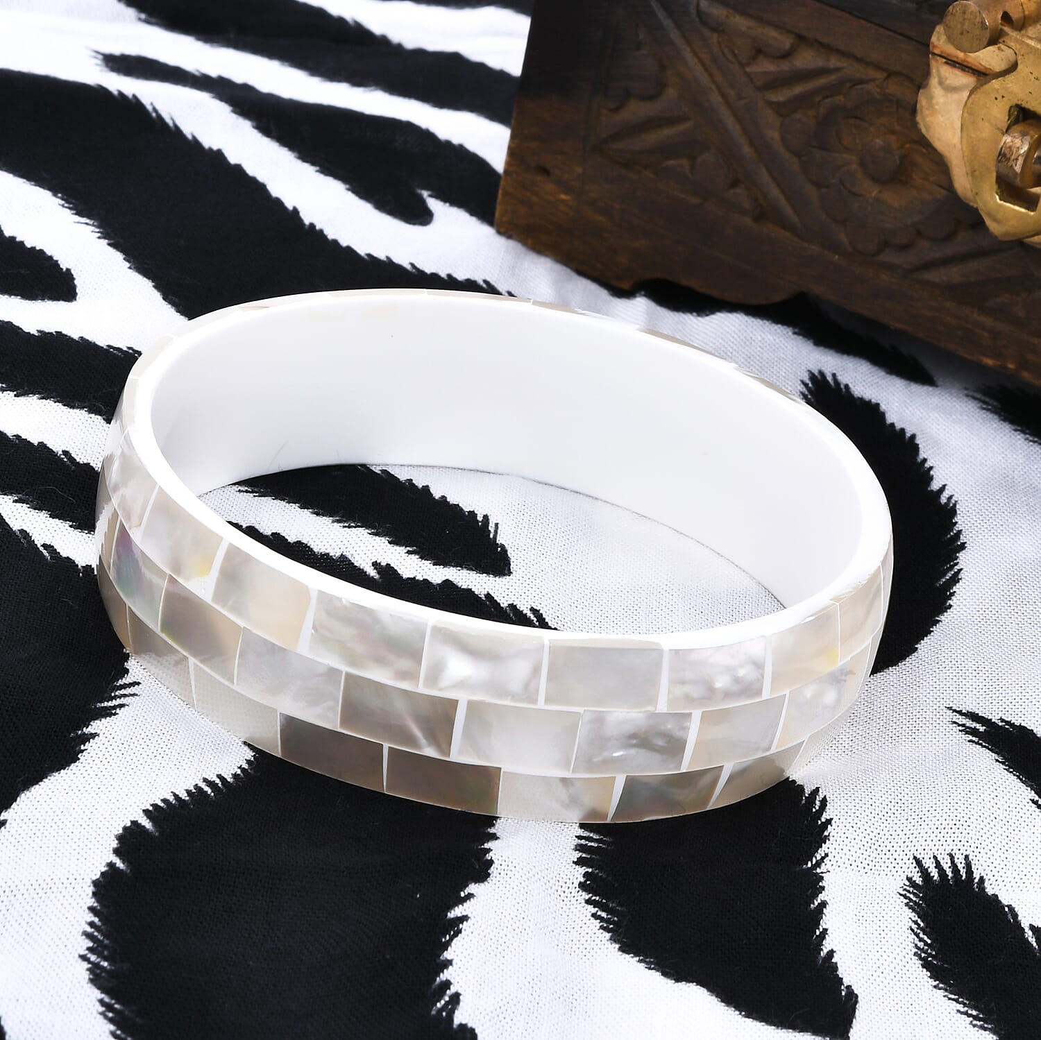 Mother of Pearl Inlay and Chroma Bangle Bracelet (7.5 Inches)