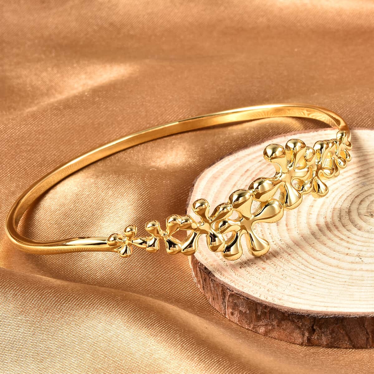 LucyQ Splash Collection 14K Yellow Gold Over Sterling Silver Bangle Bracelet (8 in) 18.30 Grams image number 1