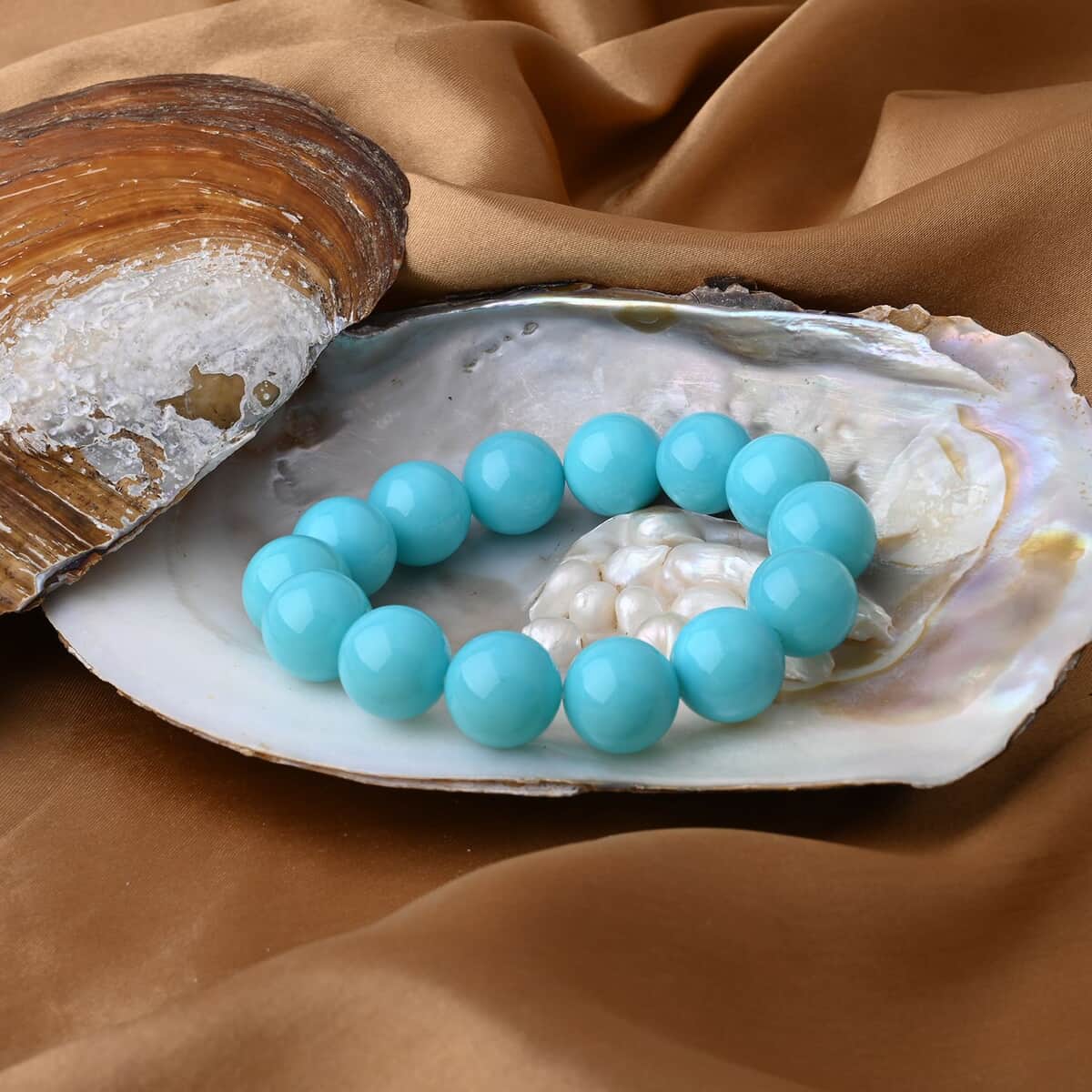 Ankur Treasure Chest Sleeping Beauty Color Shell Pearl Stretch Bracelet image number 2