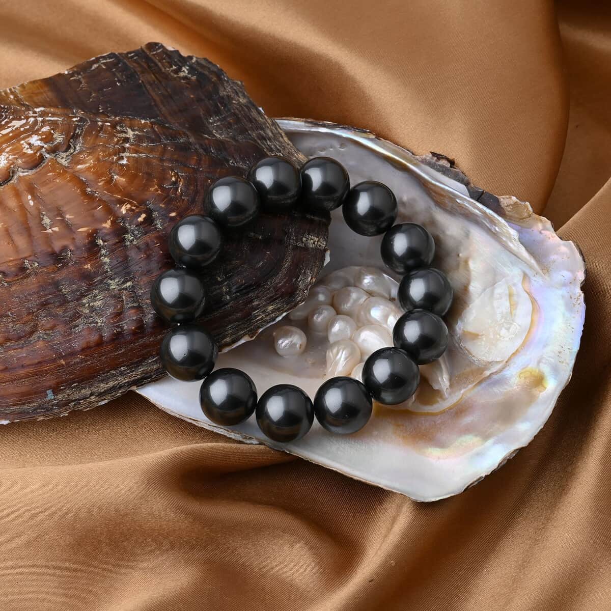 Ankur Treasure Chest Tahitian Color Shell Pearl Stretch Bracelet image number 2