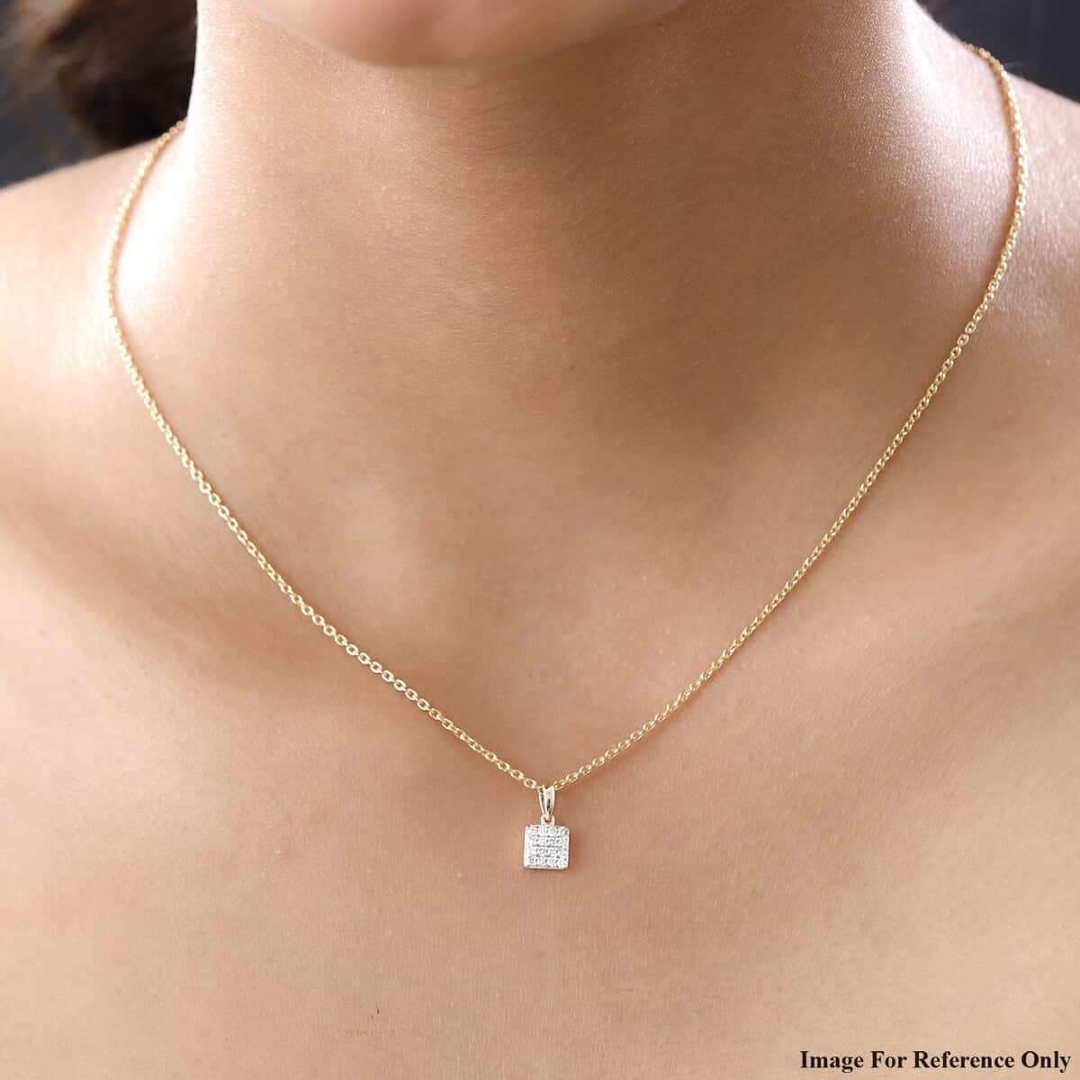 Luxoro Diamond Pendant in 10K Yellow Gold, Diamond Cluster Pendant, Wedding Gifts 0.15 ctw image number 2