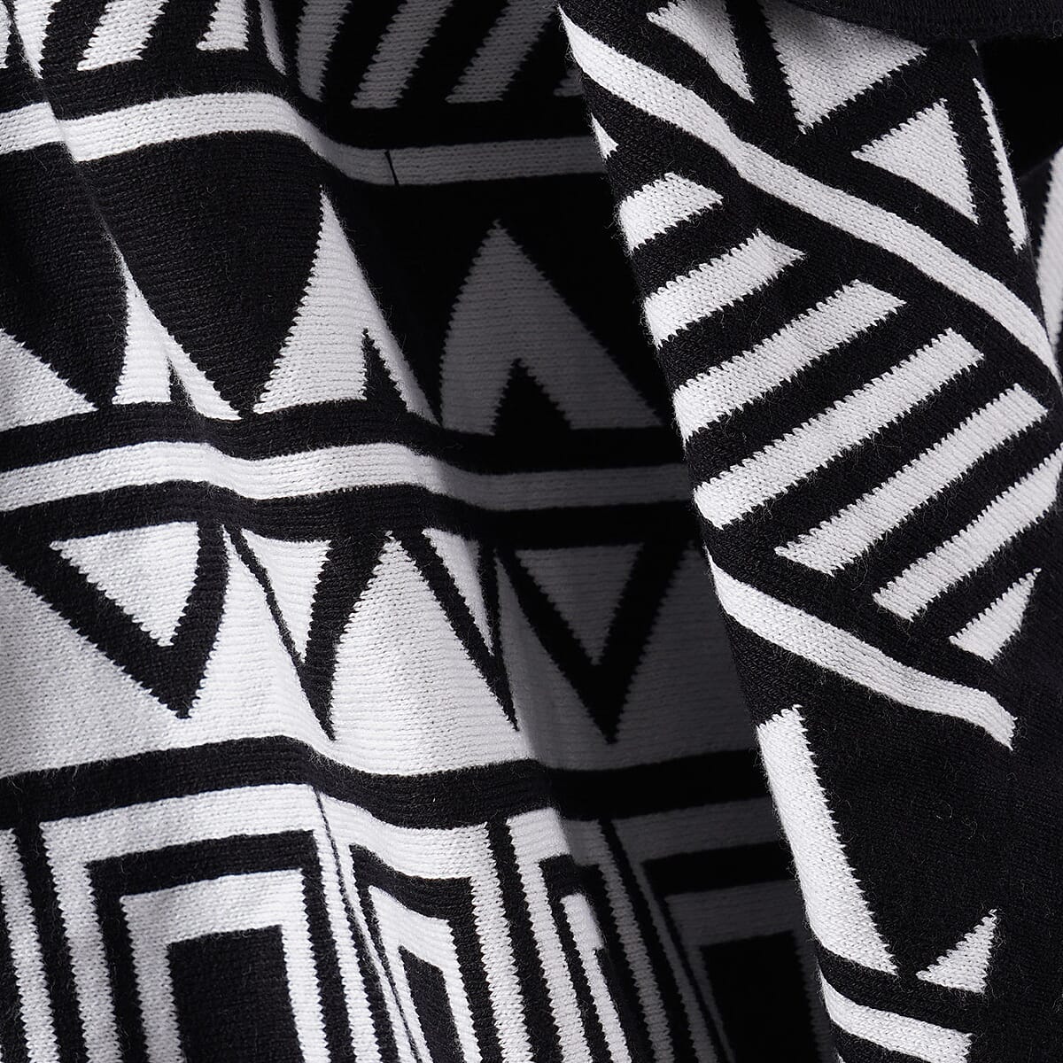 PASSAGE 100% Cotton Jacquard Knit Black & White Tribal Print Cardigan (One Size Missy) image number 3