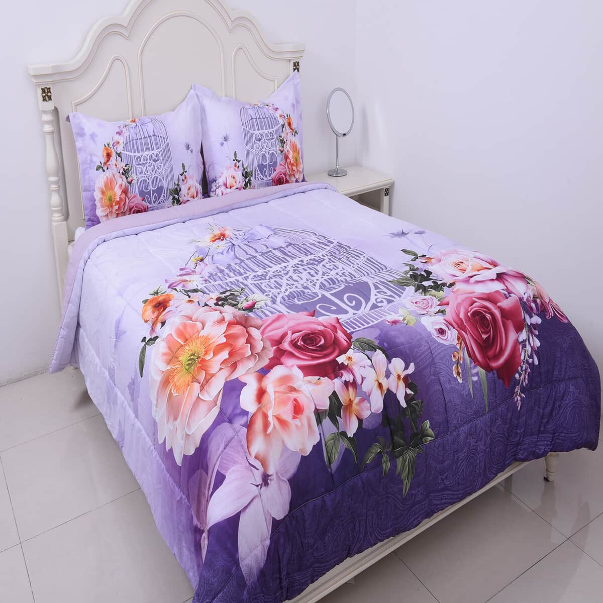Homesmart Purple Digital Printed Floral Pattern Queen Size Microfiber Comforter with Set of 2 Shams image number 0