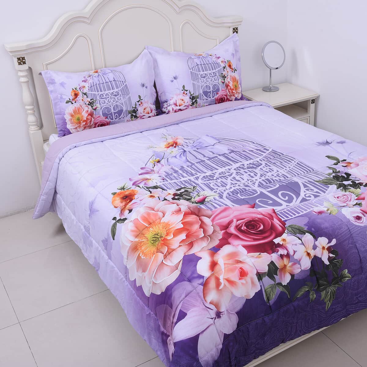 Homesmart Purple Digital Printed Floral Pattern Queen Size Microfiber Comforter with Set of 2 Shams image number 1