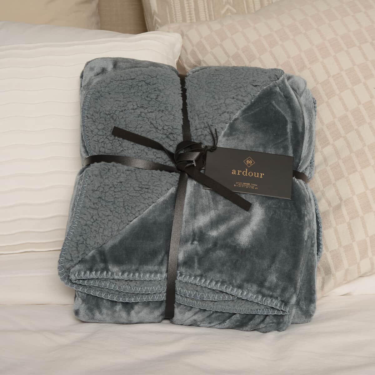 Ardour Slate Berber Reversible Sherpa Throw image number 0