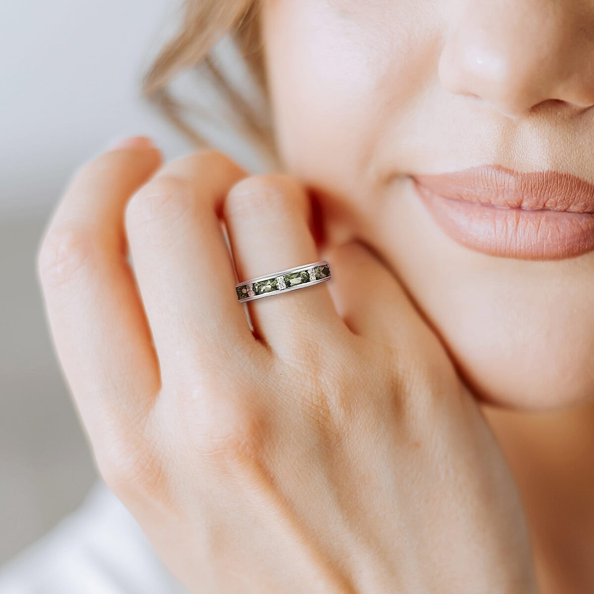 D'Joy Bohemian Moldavite and White Zircon 0.90 ctw Half Eternity Band Ring in Platinum Over Sterling Silver, Wedding Band Ring, Promise Rings For Women (Size 7.0) image number 3