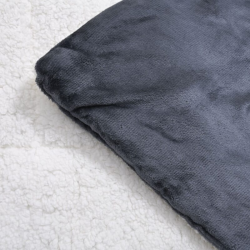 Homesmart Gray 3 Layer Quilted Microfiber Flannel and Sherpa Reversible Comforter and Set of 2 Shams, Microfiber Comforter, Best Comforter Sets, Bed Comforters, Comforter Set for Bedroom
