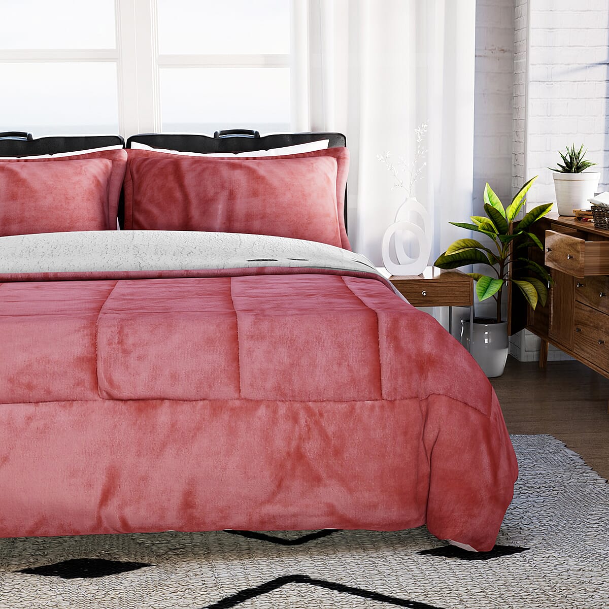 Homesmart Pink 3 Layer Quilted Microfiber Flannel and Sherpa Reversible Comforter and Set of 2 Shams | Microfiber Comforter | Best Comforter Sets | Bed Comforters | Comforter Set for Bedroom image number 2