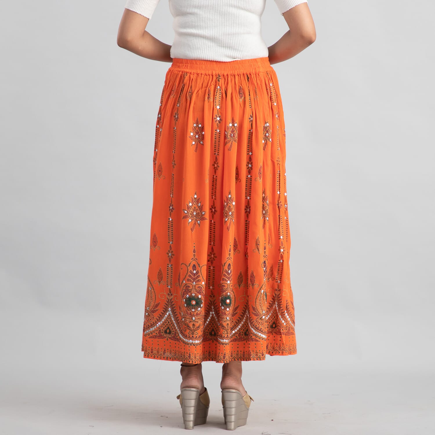 Embellished long shop skirt and top