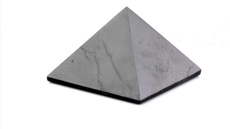 Pyramid Shungite (3.93) 597.00 ctw