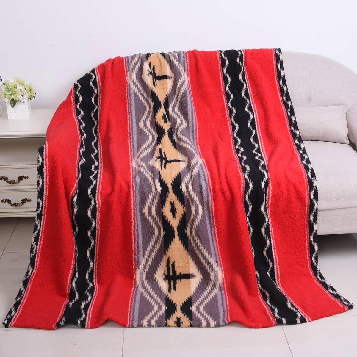Homesmart Tribal Pattern Double Face Sherpa Blanket (Microfiber) image number 1