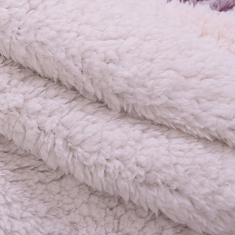 HOMESMART Checkered Pattern Faux Fur Soft and Cozy Reversible Sherpa TV Blanket with Sleeves