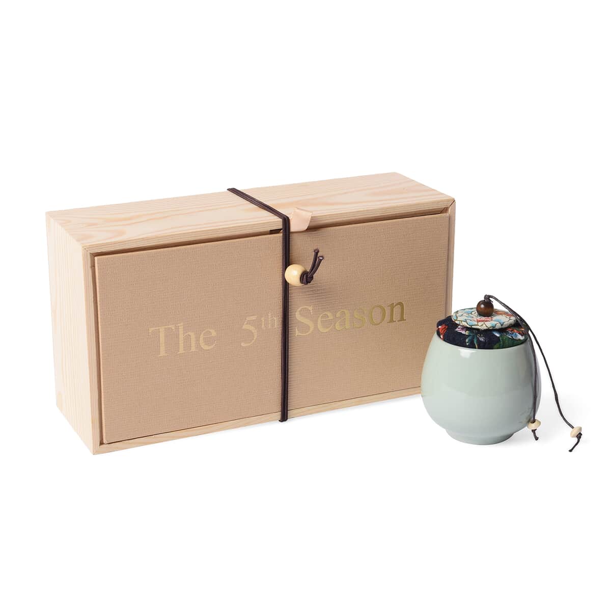 The 5th Season Light Green Fancy Home Fragrance Scented Soya Candles and Wooden Gift Box Fresh Spring image number 3