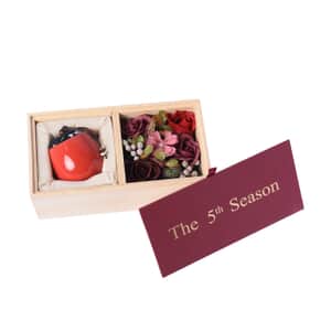 The 5th Season Red Fancy Home Fragrance Scented Sya Candles and Wooden Gift Box (Candy Cinnamon)