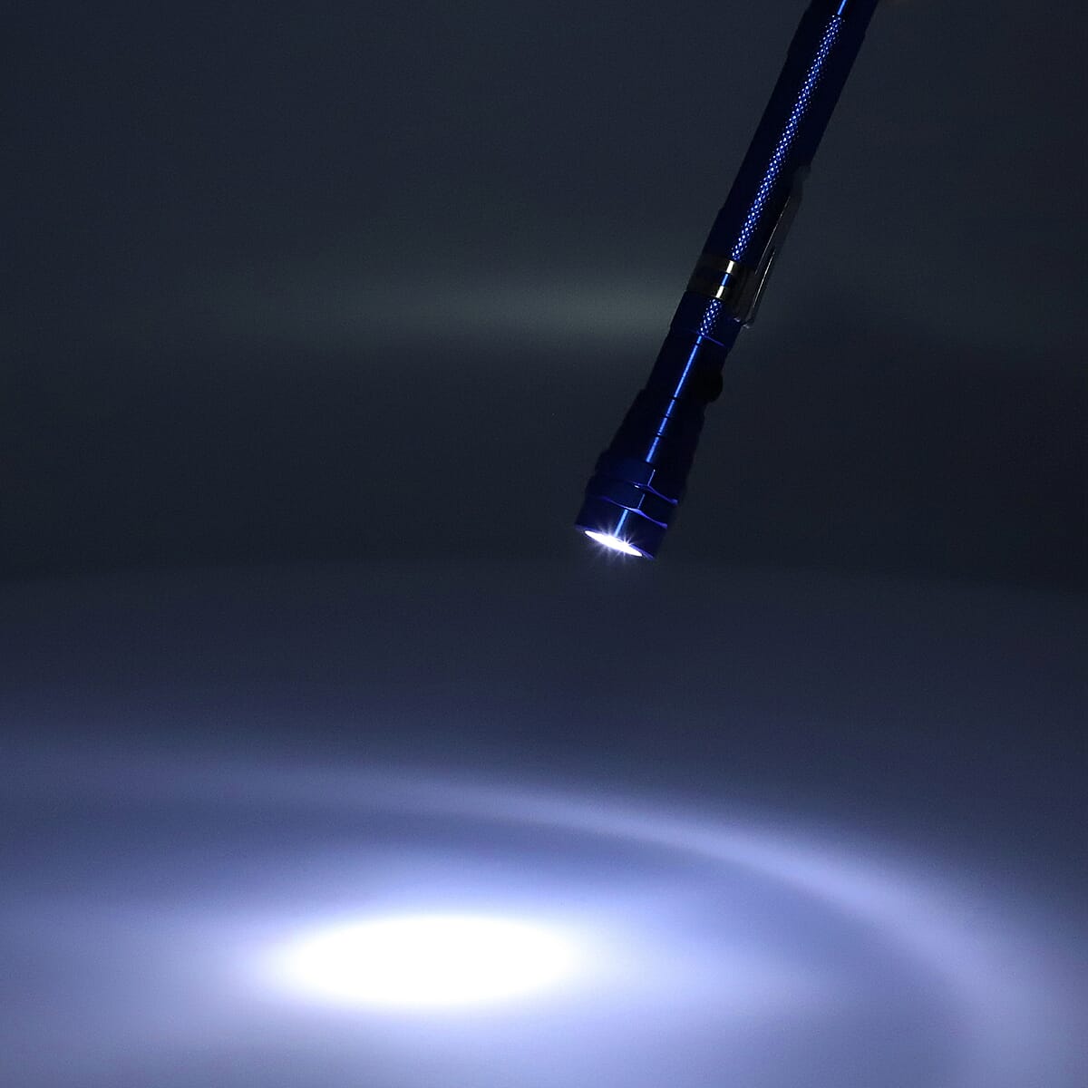 Homesmart Set of 2 Blue Aluminium LED Flexible Torch Magnetic Head Flashlight (7,Extends up to 22 In) (4xCR44 Batteries Included) image number 2