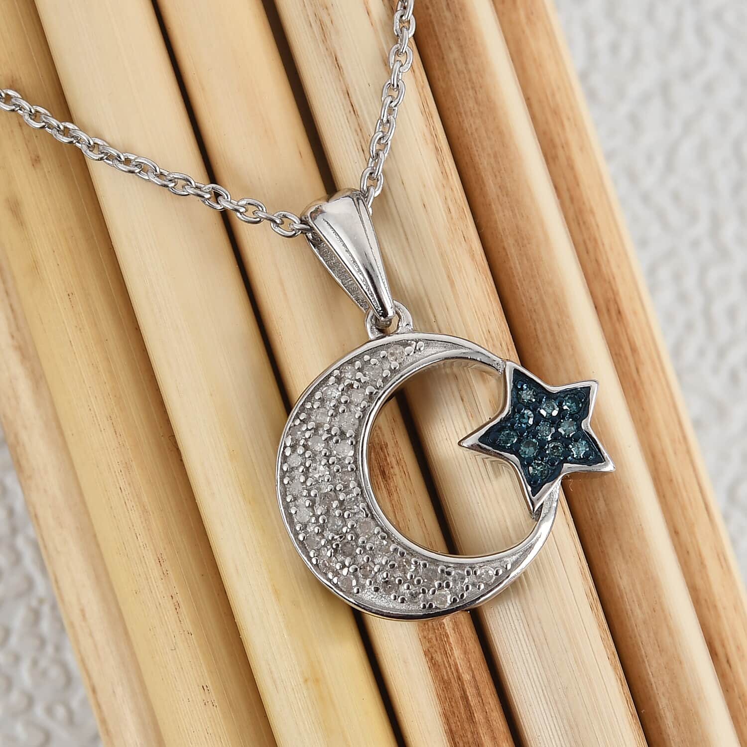 Platinum hot sale star necklace