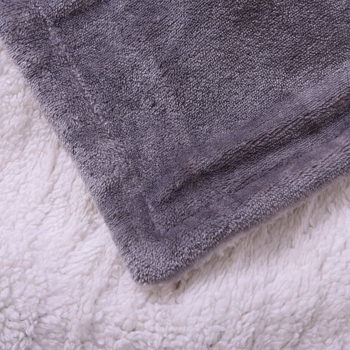 Homesmart Gray Super Soft Flannel-Sherpa TV Blanket with Hood (100% Polyester) image number 6