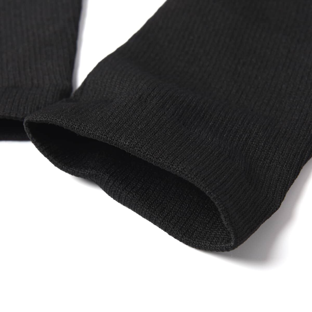 Set of 4 Pairs Black 5% Copper Nylon and 95% Spandex Copper Fit Socks (S/M) image number 5