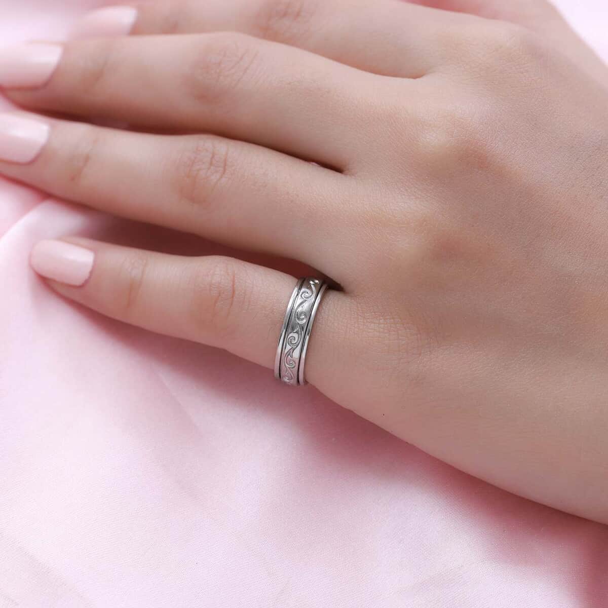 Spinner Ring in Sterling Silver, Anxiety Ring for Women, Fidget Rings for Anxiety for Women, Promise Ring (4 g) (Size 5.0) image number 1