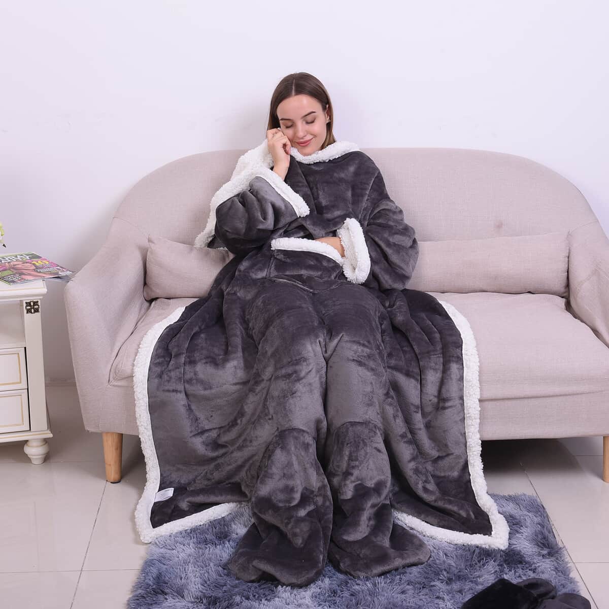 Homesmart Dark Gray and White Super Soft Flannel-Sherpa TV Blanket image number 1