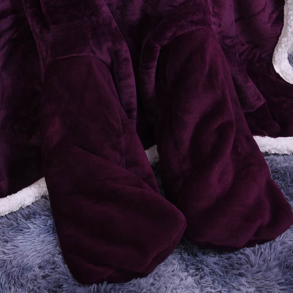 Homesmart Dark Purple and White Super Soft Flannel-Sherpa TV Blanket (100% Microfiber) image number 3