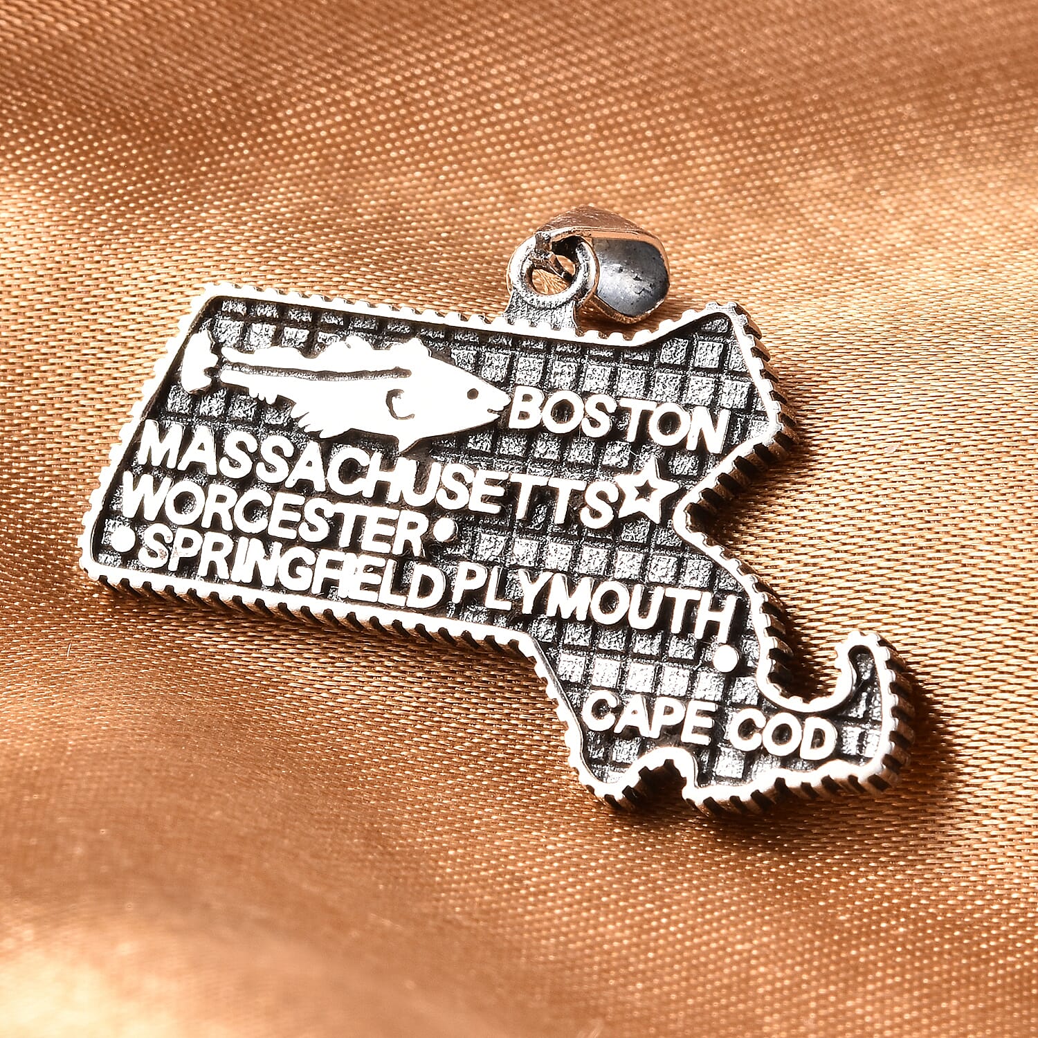 Massachusetts State Map Pendant in Sterling Silver 5.50 Grams