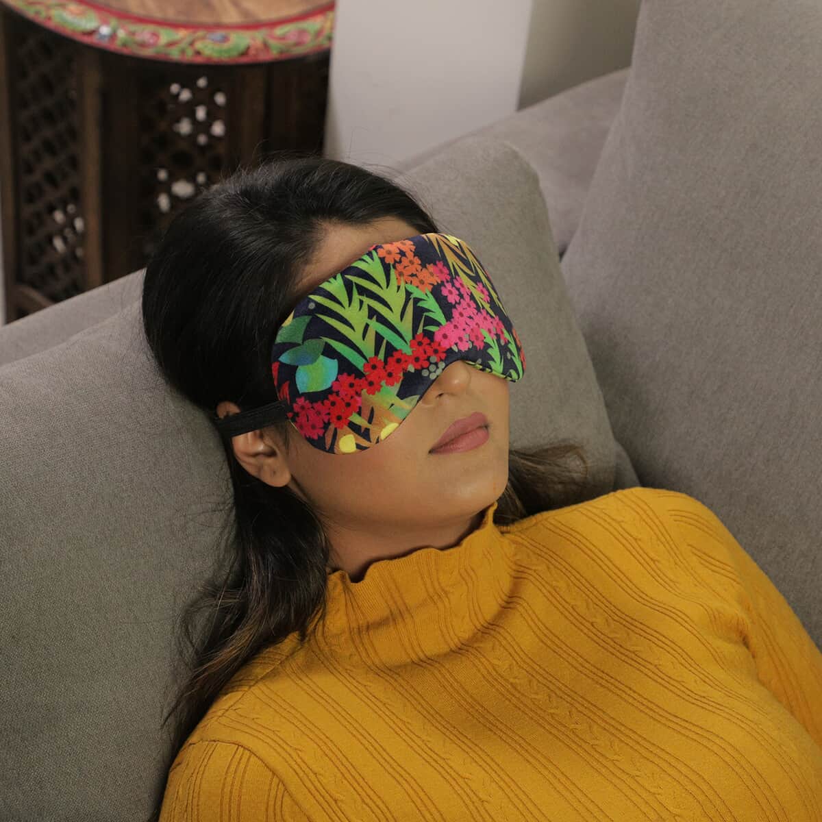 Set of 2 Floral & Leaf Printed Cotton Velvet Eye Mask with Gel image number 1