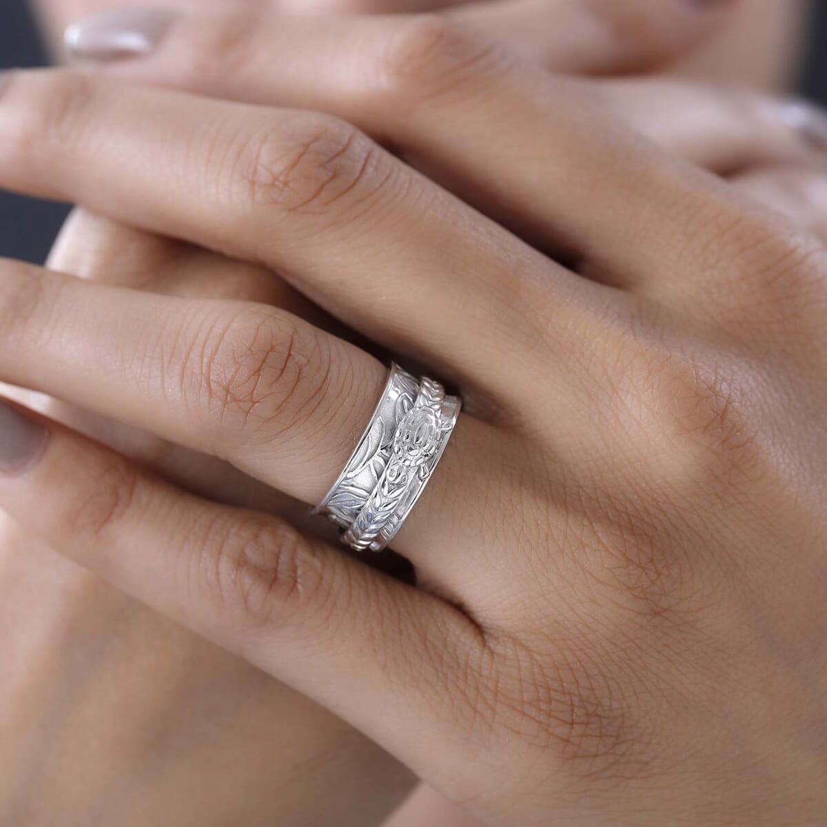 D'Joy Sterling Silver Spinner Ring, Anxiety Ring for Women, Fidget Rings for Anxiety for Women, Stress Relieving Anxiety Ring, Promise Rings (Size 6.0) (5.50 g) image number 2