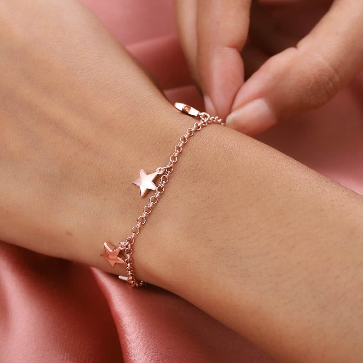 Star Charms Bracelet in Vermeil Rose Gold Over Sterling Silver (7.25 In) 6.50 Grams image number 2