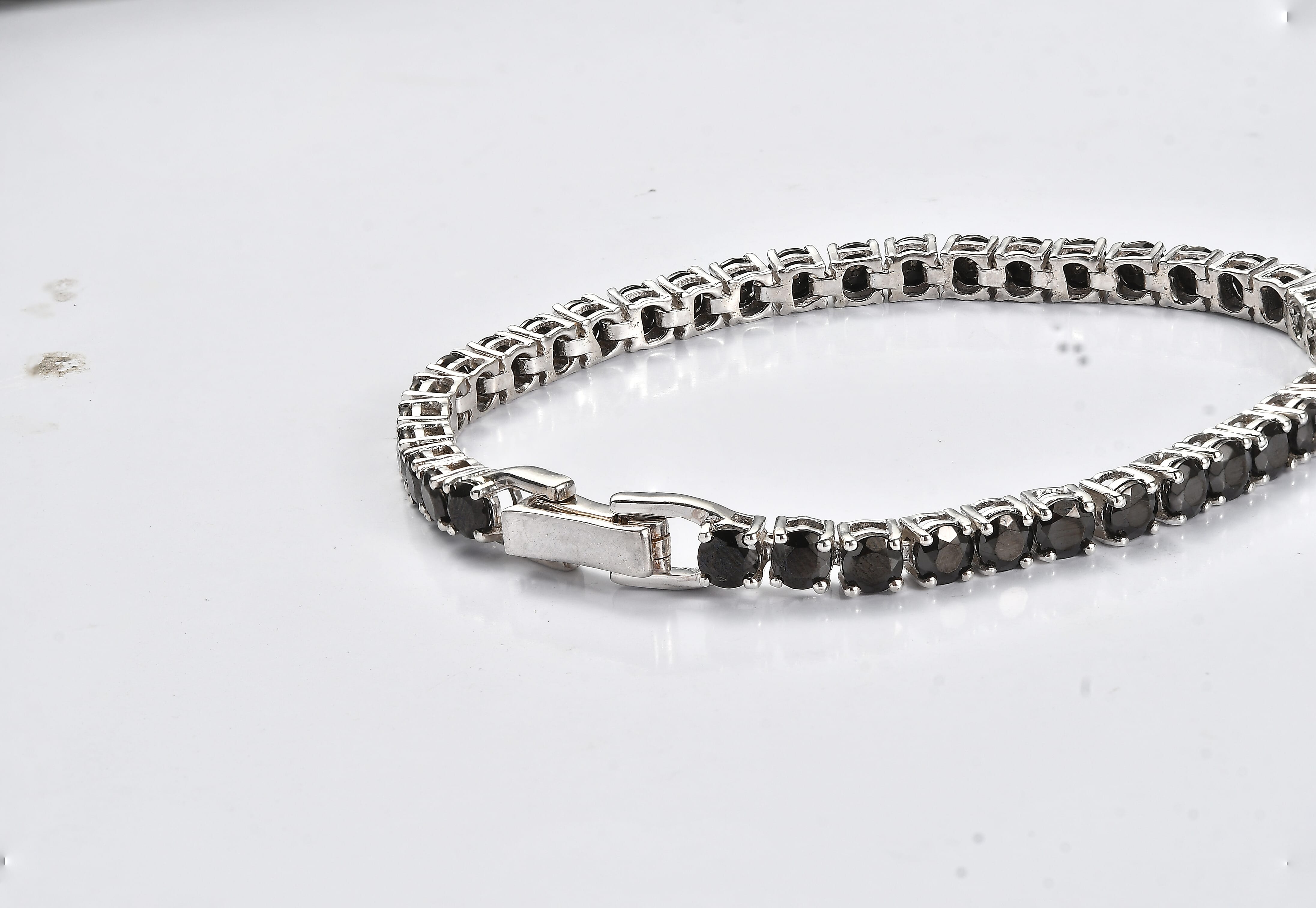 Silver Shungite 11.75 ctw Bracelet in Platinum Over Sterling Silver (7.25 In)